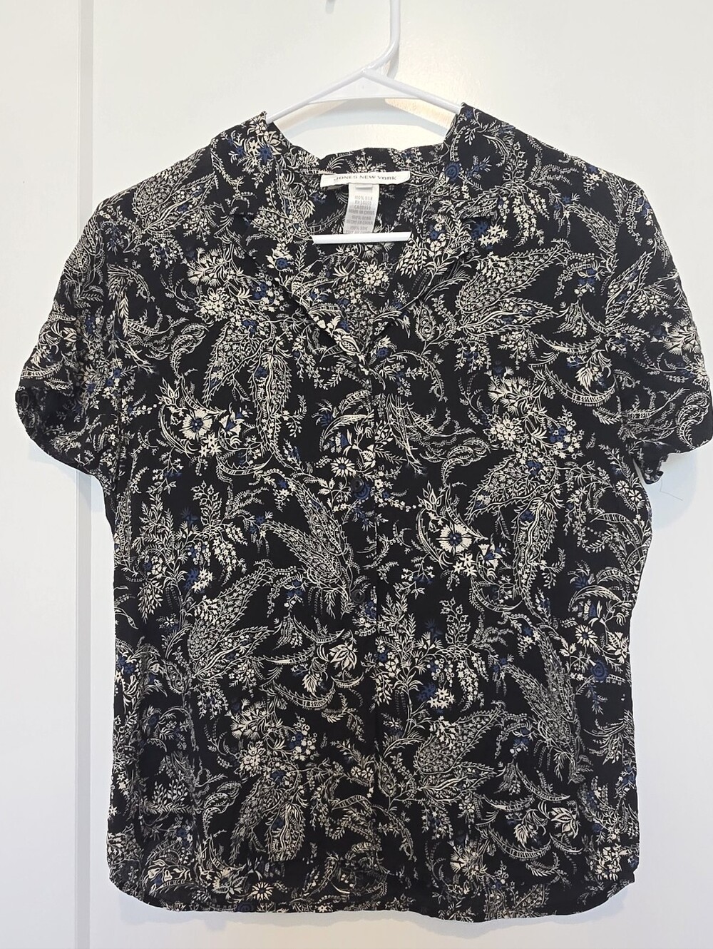 🎰Jones NY 100% Silk Vtg Black Floral Short Sleeve Button Shirt